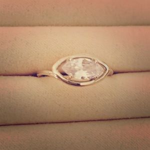 Unique, Horizontal Solitaire Ring
